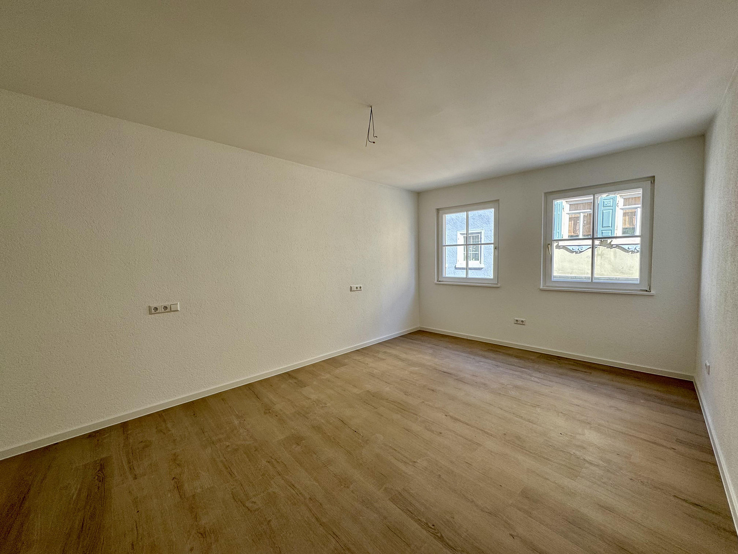 Kernsanierte 3-Zimmer-Wohnung im Herzen von Bad Wimpfen! – Haupstraße 21, 74206 Bad Wimpfen – Vorschaubild 2