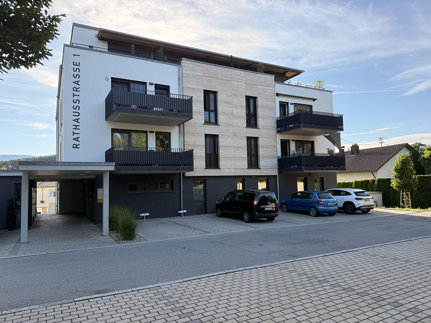 Neuwertige, freizügige Wohnung mit Ausblick *provisionsfrei* - Ab sofort. – Rathausstr. 1, 78669 Wellendingen – Vorschaubild 2