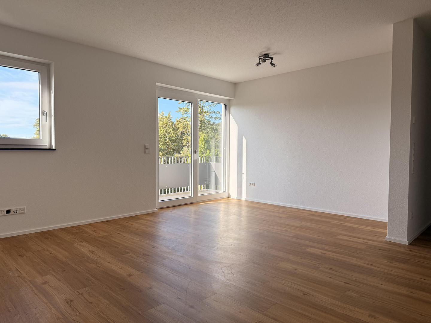 Neuwertige, freizügige Wohnung mit Ausblick *provisionsfrei* - Ab sofort. – Rathausstr. 1, 78669 Wellendingen – Vorschaubild 4