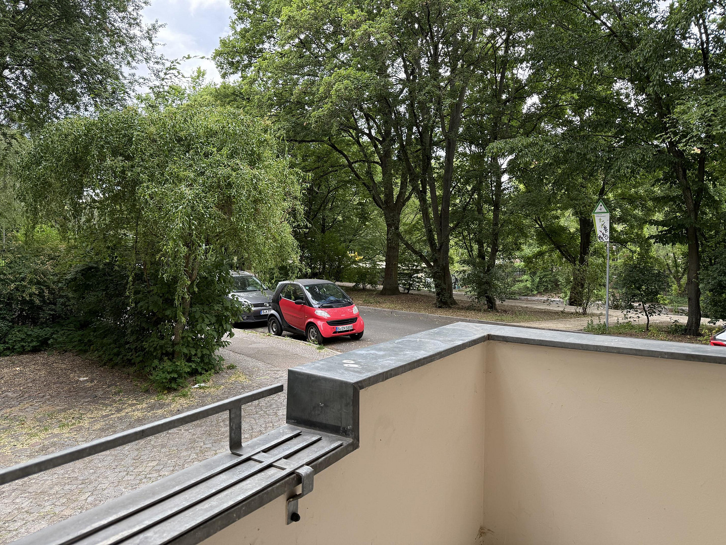 Direkt am Landwehrkanal - Bezugsfreie helle 1 Zimmerwohnung mit Balkon (ohne Provision) – Johanniterstraße 32, 10961 Berlin(Kreuzberg) – Vorschaubild 3