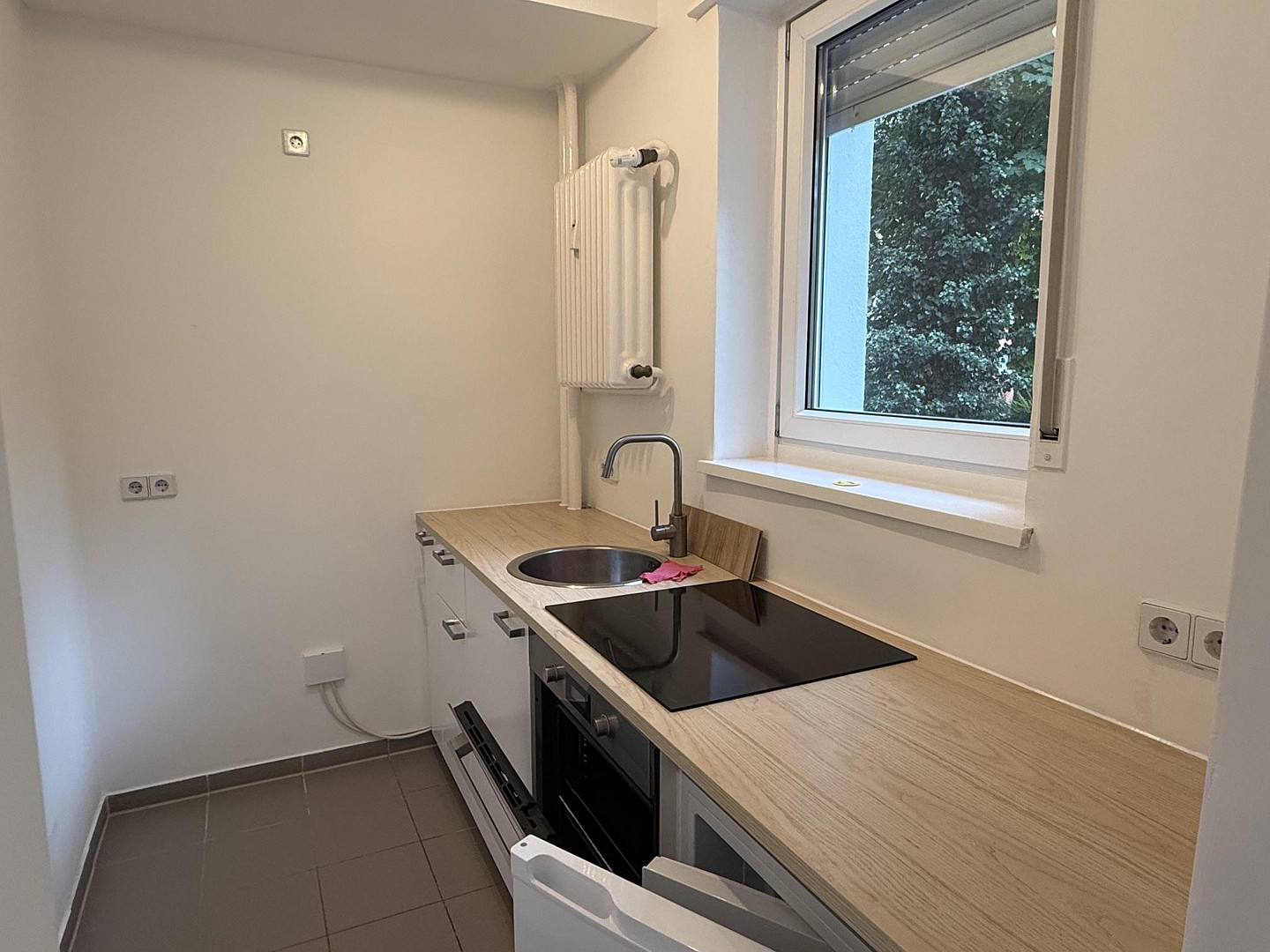 Direkt am Landwehrkanal - Bezugsfreie helle 1 Zimmerwohnung mit Balkon (ohne Provision) – Johanniterstraße 32, 10961 Berlin(Kreuzberg) – Vorschaubild 4