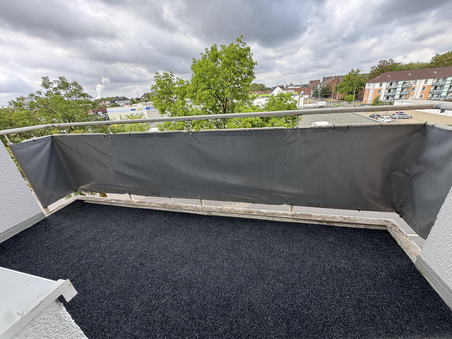 Renovierte 2,5 Zimmer Wohnung in zentraler Lage mit 2 Balkonen – Eschenstr. 129, 47055 Duisburg(Wanheimerort) – Vorschaubild 2