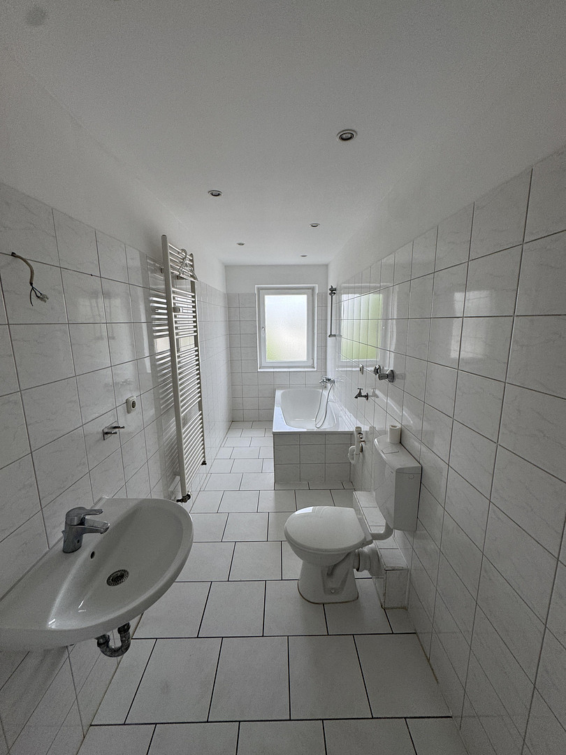 Renovierte 2,5 Zimmer Wohnung in zentraler Lage mit 2 Balkonen – Eschenstr. 129, 47055 Duisburg(Wanheimerort) – Vorschaubild 5