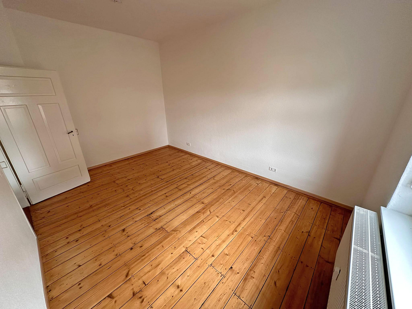 Renovierte Altbauwohnung: 2 Zimmer + neue EBK in Hinterhauslage nahe Mendelssohnplatz/ KIT – Rüppurrer Str. 20b, 76137 Karlsruhe(Südstadt) – Vorschaubild 5