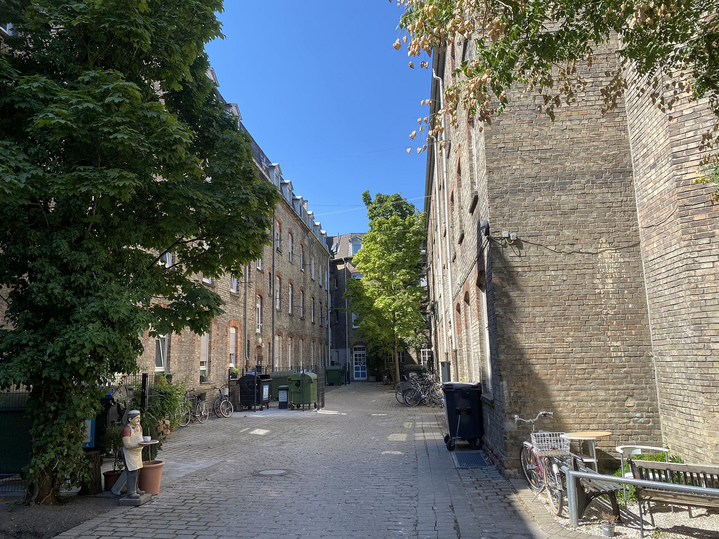 Renovierte Altbauwohnung: 2 Zimmer + neue EBK in Hinterhauslage nahe Mendelssohnplatz/ KIT – Rüppurrer Str. 20b, 76137 Karlsruhe(Südstadt) – Vorschaubild 3
