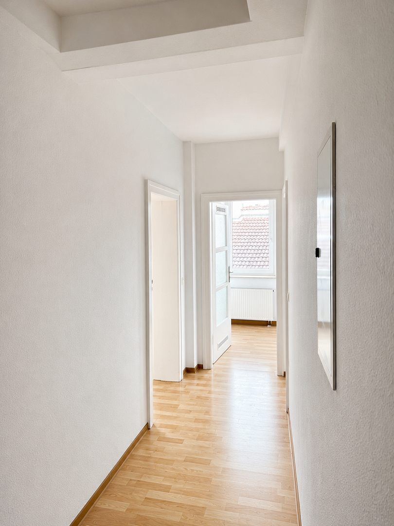 3 Zimmer Wohnung mit neuer Einbauküche / WG geeignet