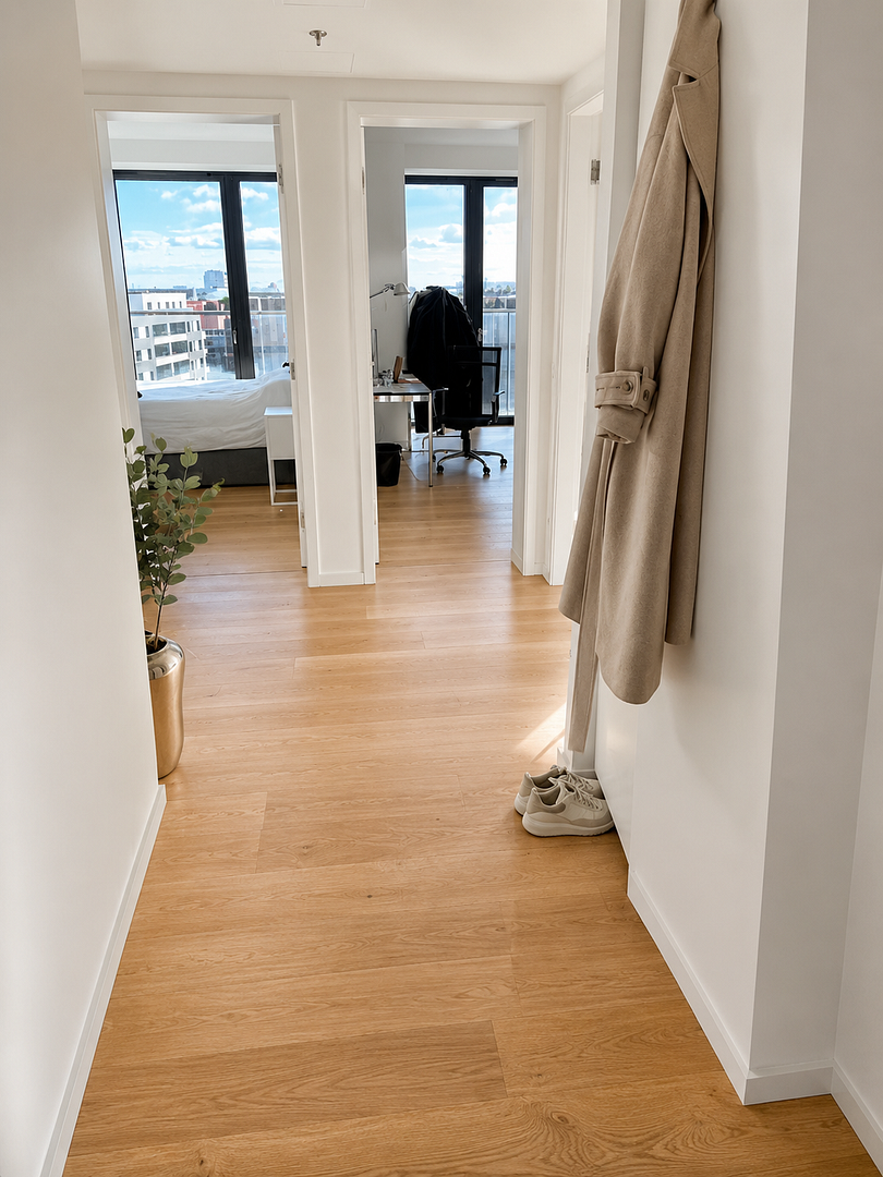 Sonnige, moderne 3 Zimmer Wohnung im Grand Tower und traumhaftem Stadtblick – 60327 Frankfurt am Main(Gallus) – Vorschaubild 2