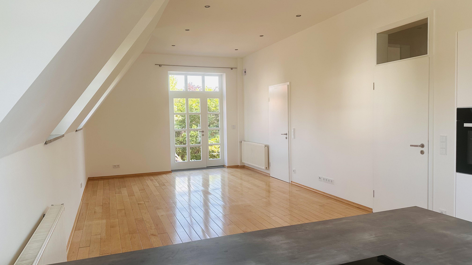 Traumhafte ca. 135 m² große Wohnung mit Garten, Balkon und Garagenstellplatz – 49324 Melle – Vorschaubild 2