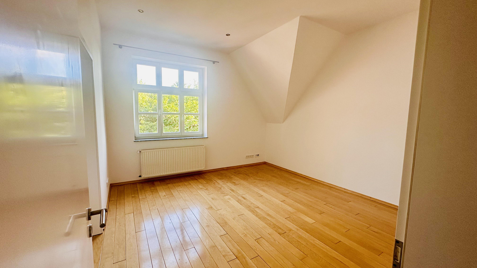 Traumhafte ca. 135 m² große Wohnung mit Garten, Balkon und Garagenstellplatz – 49324 Melle – Vorschaubild 3