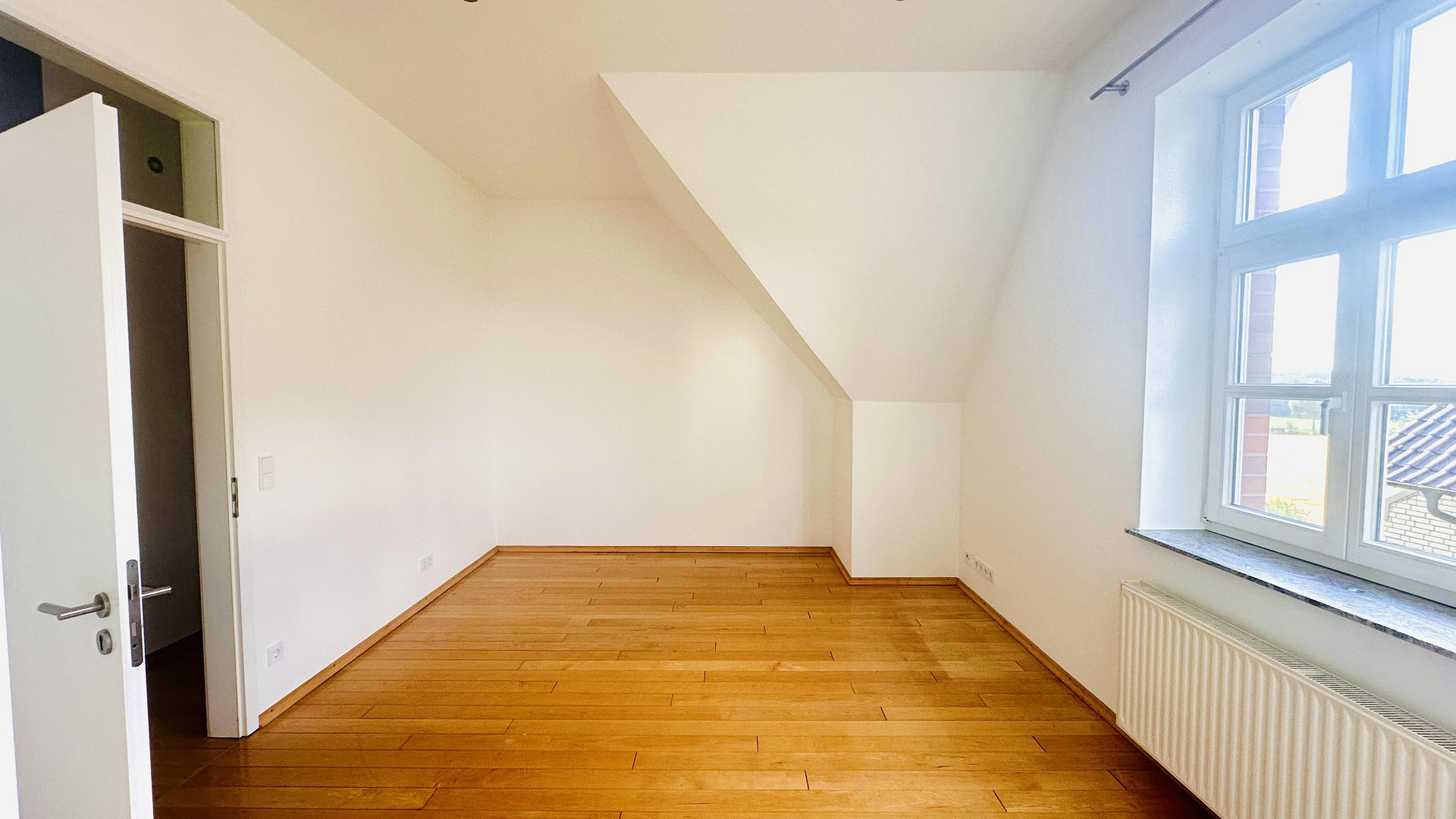 Traumhafte ca. 135 m² große Wohnung mit Garten, Balkon und Garagenstellplatz – 49324 Melle – Vorschaubild 4