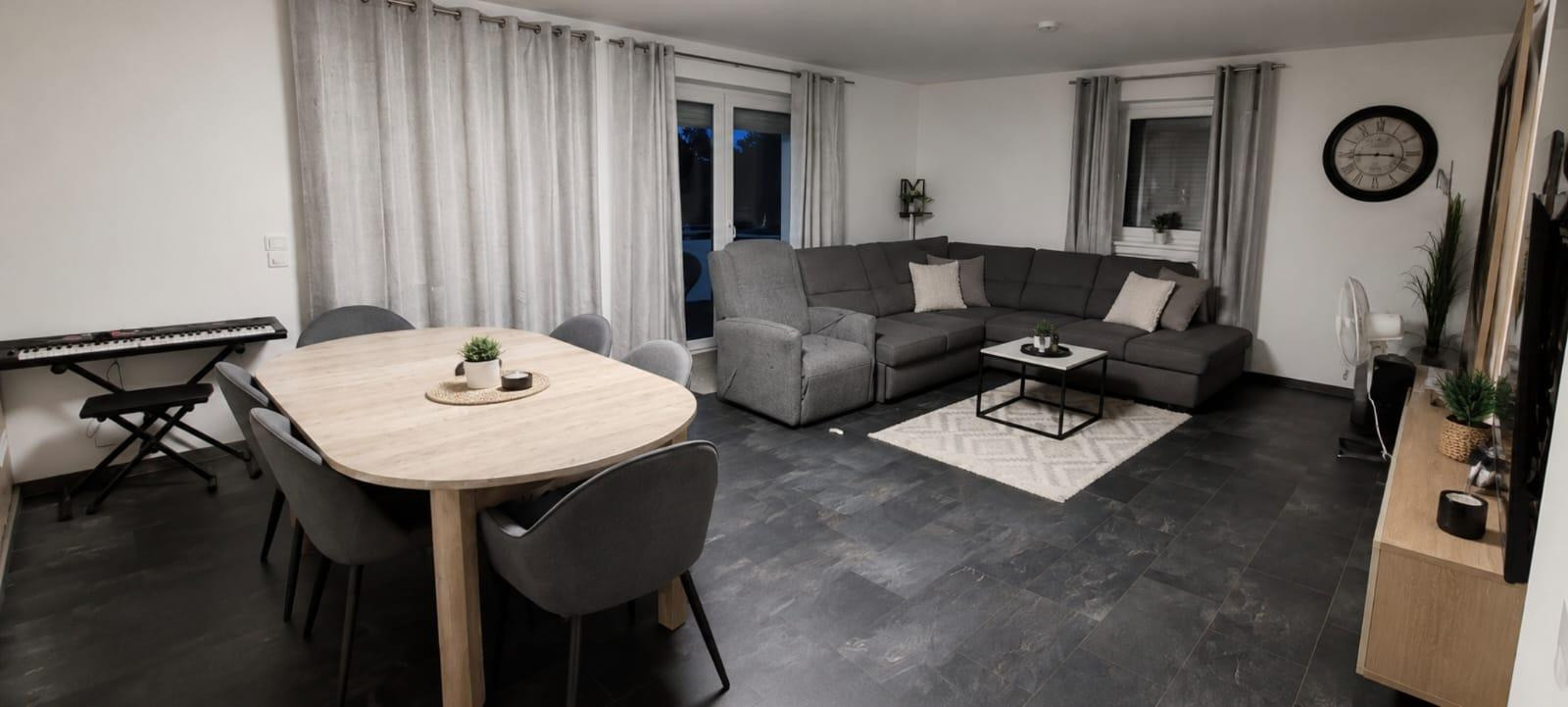 *Neuwertig & Zentral*: Geräumige 4-Zi.-Wohnung mit Balkon & Gäste-WC in Westerbeck – 38524 Westerbeck – Vorschaubild 2