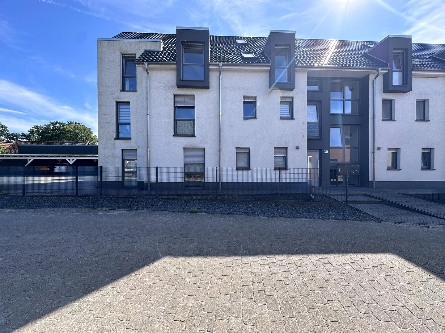 *Neuwertig & Zentral*: Geräumige 4-Zi.-Wohnung mit Balkon & Gäste-WC in Westerbeck – 38524 Westerbeck – Vorschaubild 18