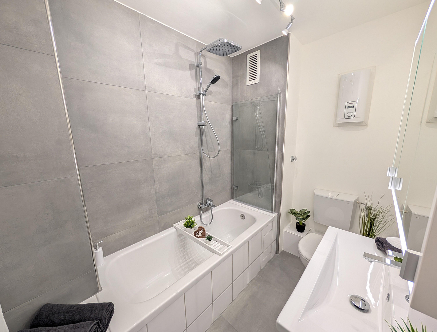 PROVISIONSFREI - sofort einziehen - Helle 3-Zimmerwohnung mit Blick zur Pfalz, komplett renoviert – 67071 Ludwigshafen am Rhein(Oggersheim) – Vorschaubild 9