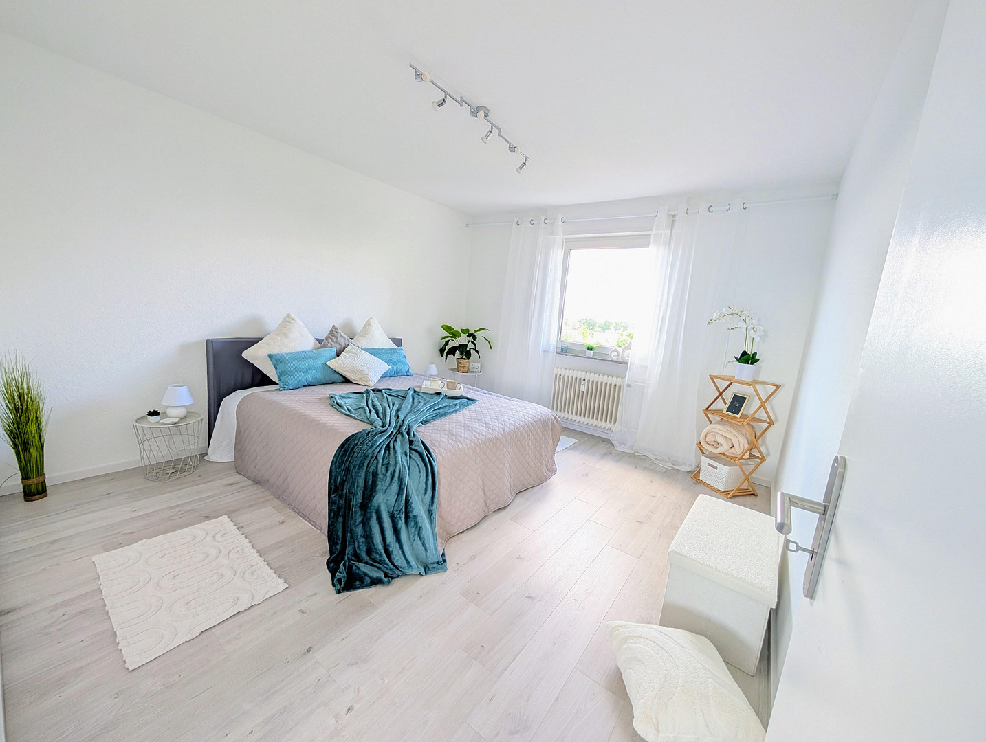 PROVISIONSFREI - sofort einziehen - Helle 3-Zimmerwohnung mit Blick zur Pfalz, komplett renoviert – 67071 Ludwigshafen am Rhein(Oggersheim) – Vorschaubild 11