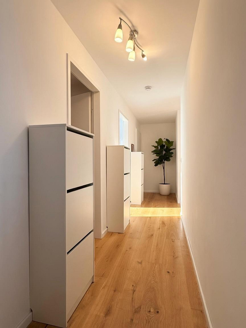 Familienfr. 4-Zi.-Whg. mit Loggia & TG-Stellplatz in München-Am Hart (privat) – 80937 München(Am Hart) – Vorschaubild 12
