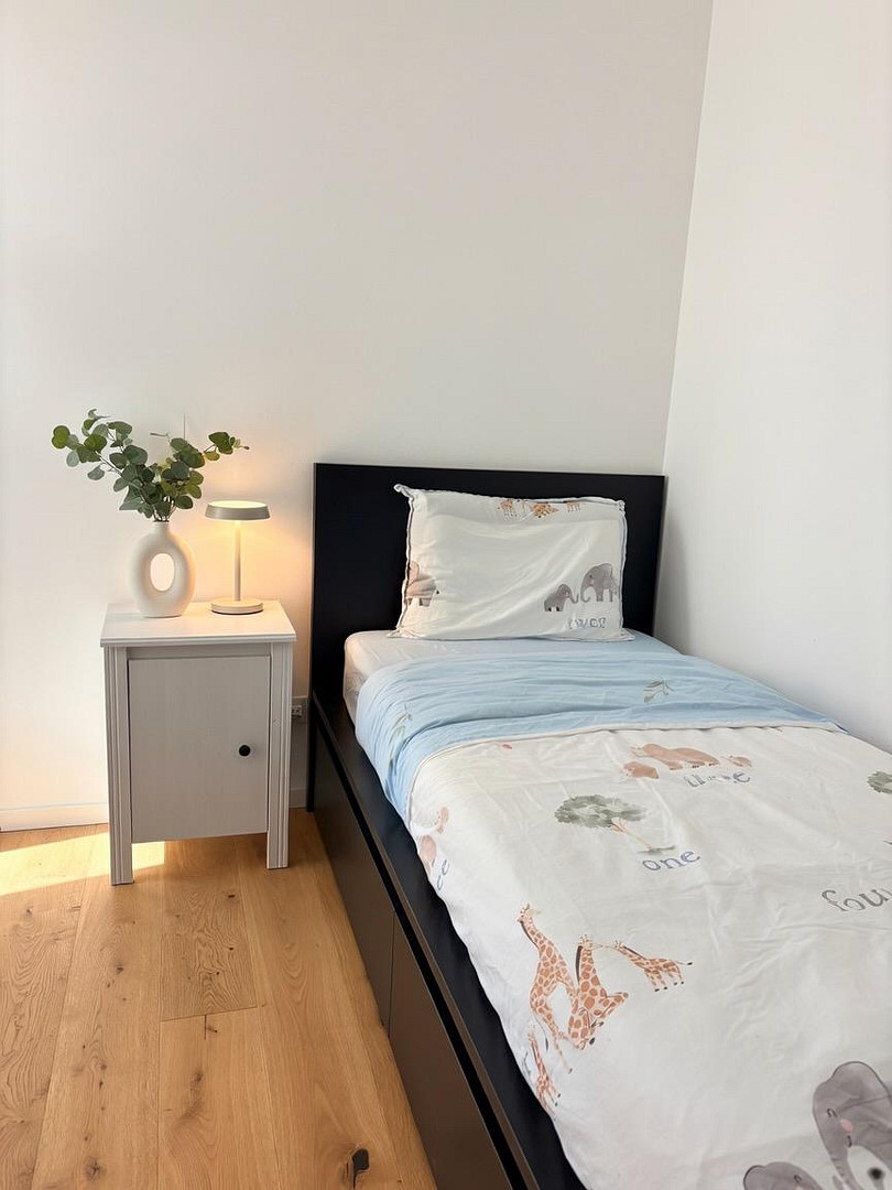 Familienfr. 4-Zi.-Whg. mit Loggia & TG-Stellplatz in München-Am Hart (privat) – 80937 München(Am Hart) – Vorschaubild 6
