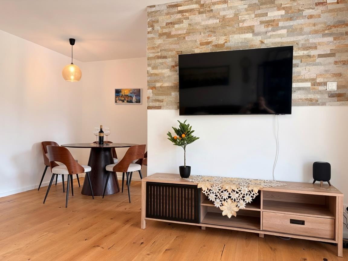 Familienfr. 4-Zi.-Whg. mit Loggia & TG-Stellplatz in München-Am Hart (privat) – 80937 München(Am Hart) – Vorschaubild 4
