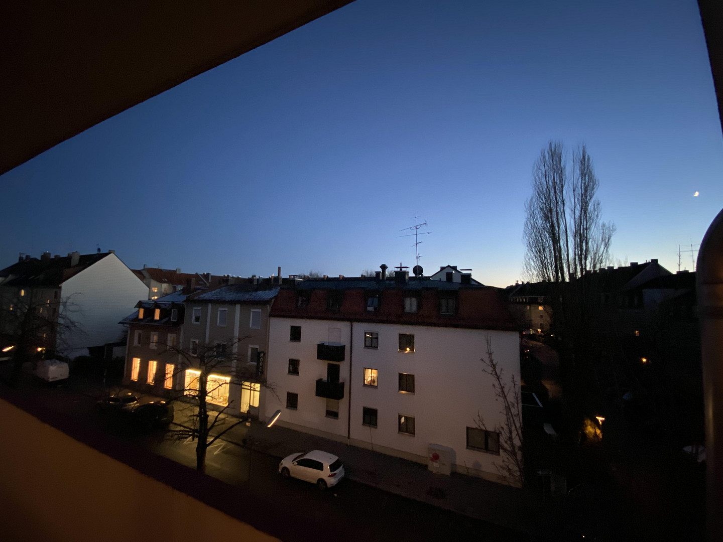 Schöne,helle 2-Zimmer-WG mit Südbalkon – Georgenschwaigstraße 29, 80807 München(Milbertshofen) – Vorschaubild 2