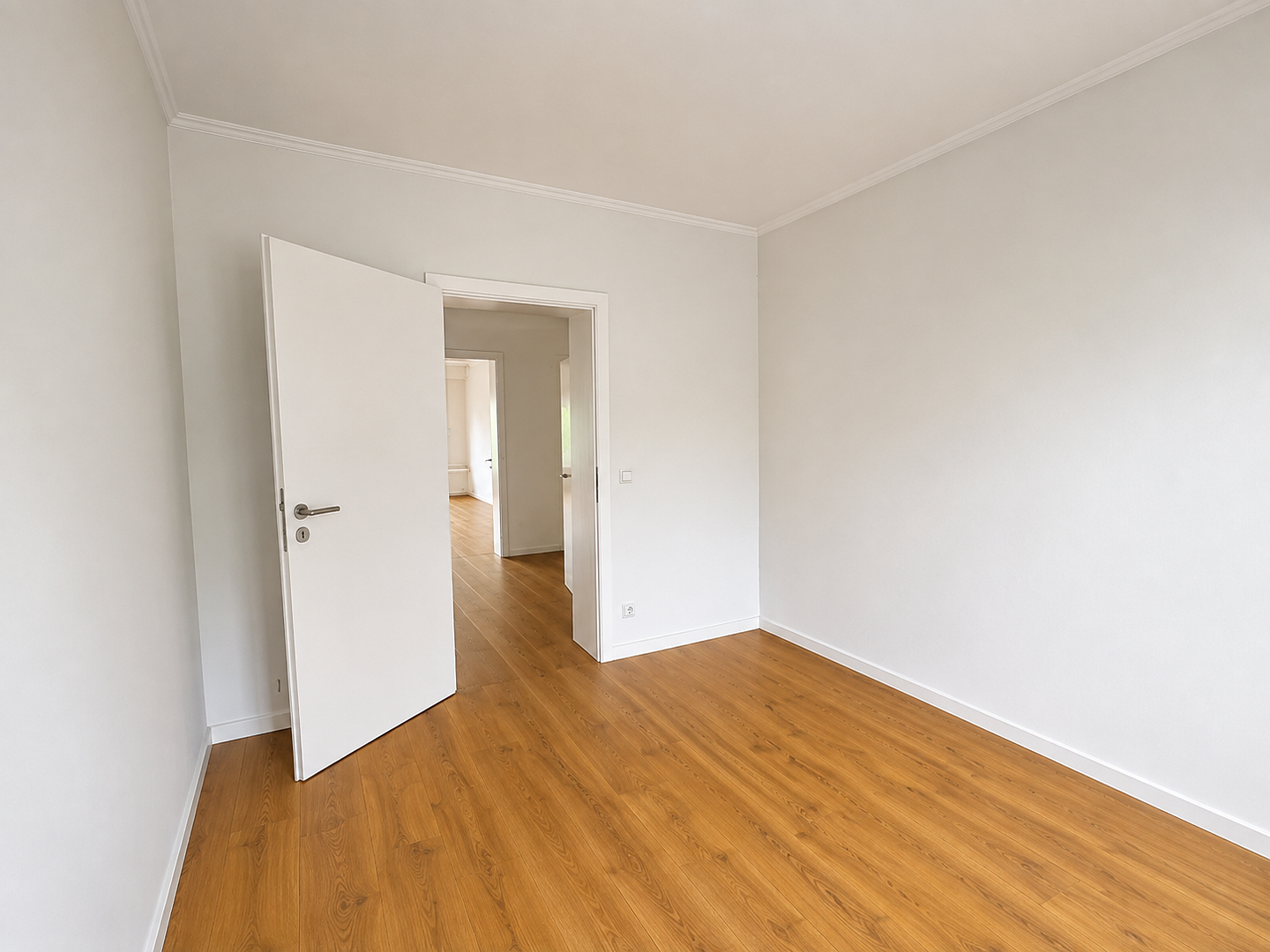 Sanierte 3,5 Zimmer Wohnung mit Balkon in Oberhausen, Garage auf Wunsch – 46049 Oberhausen(Alt-Oberhausen) – Vorschaubild 5
