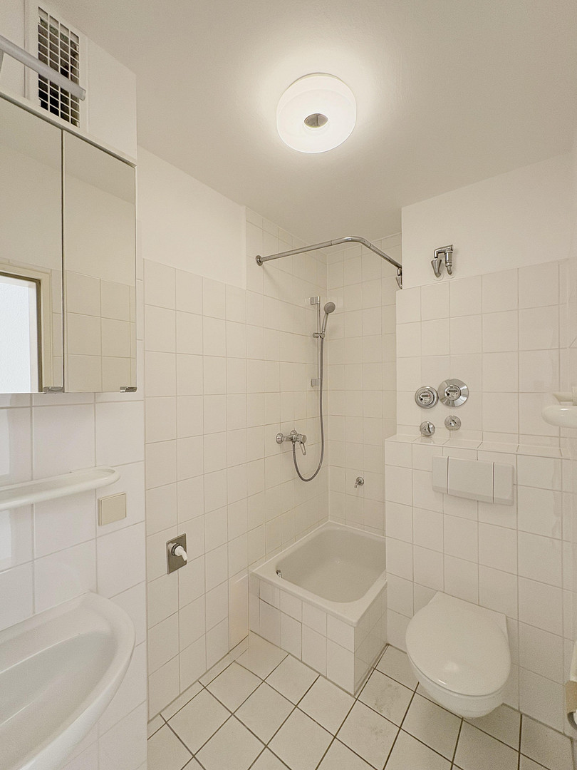 Renoviertes 1-Zimmer-Apartment mit Balkon & guter Anbindung in Alt-Fechenheim – Foto 4