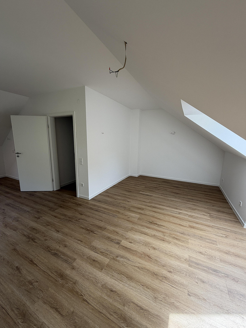 Sanierte Doppelhaushälfte Garage & Terrasse – Stieghorst – 33605 Bielefeld – Vorschaubild 3