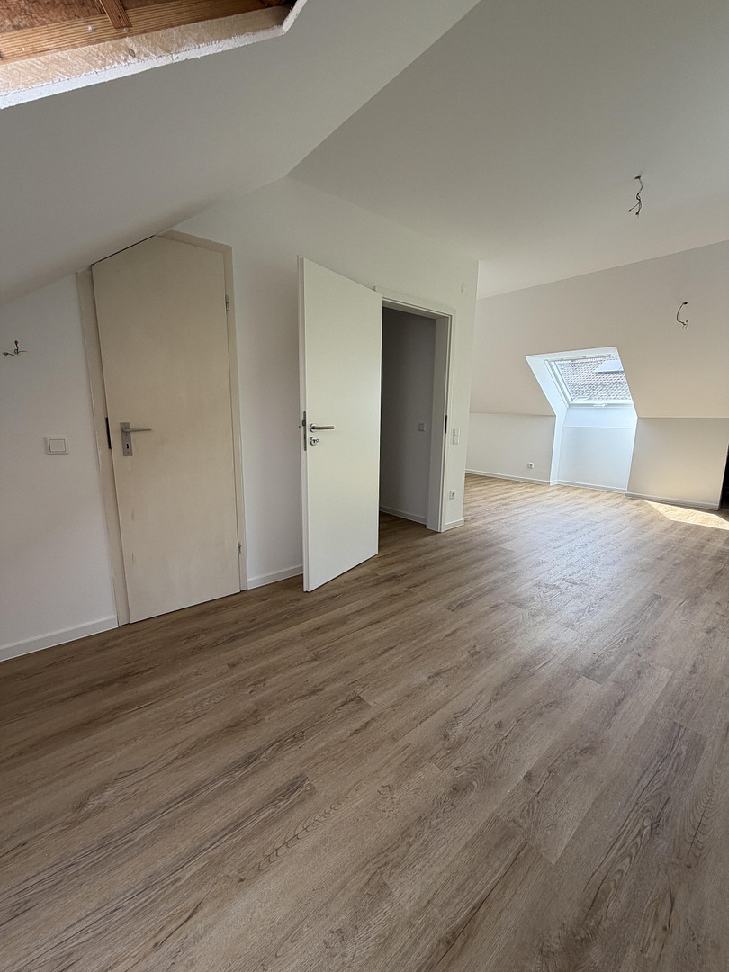 Sanierte Doppelhaushälfte Garage & Terrasse – Stieghorst – 33605 Bielefeld – Vorschaubild 2