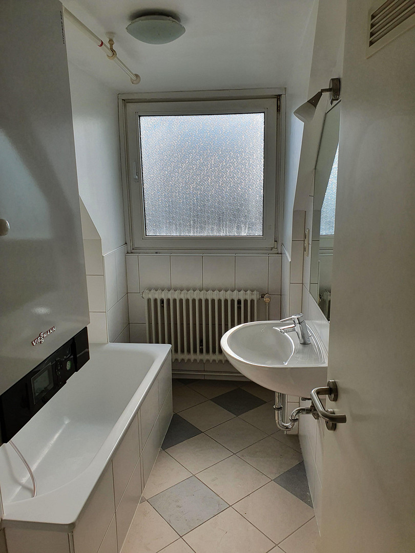 Gut geschnittene 3-Raum KDB-Wohnung im DG – Huttropstr. 52, 45138 Essen(Huttrop) – Vorschaubild 9