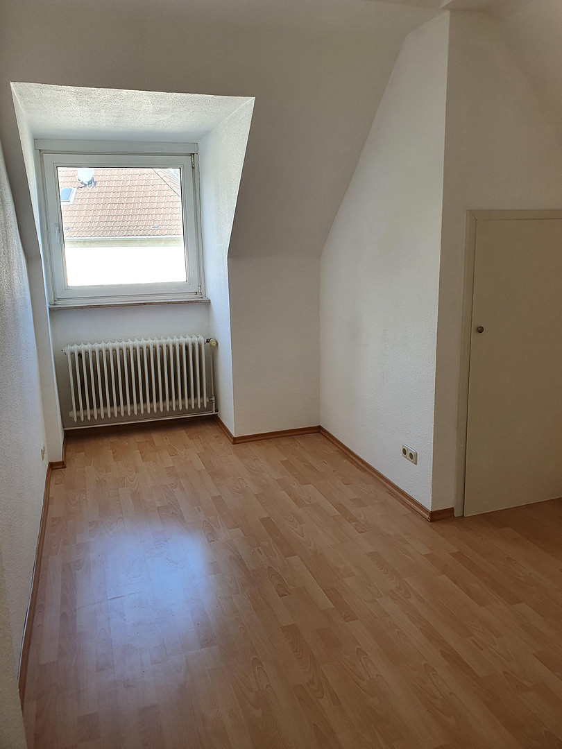 Gut geschnittene 3-Raum KDB-Wohnung im DG – Huttropstr. 52, 45138 Essen(Huttrop) – Vorschaubild 5