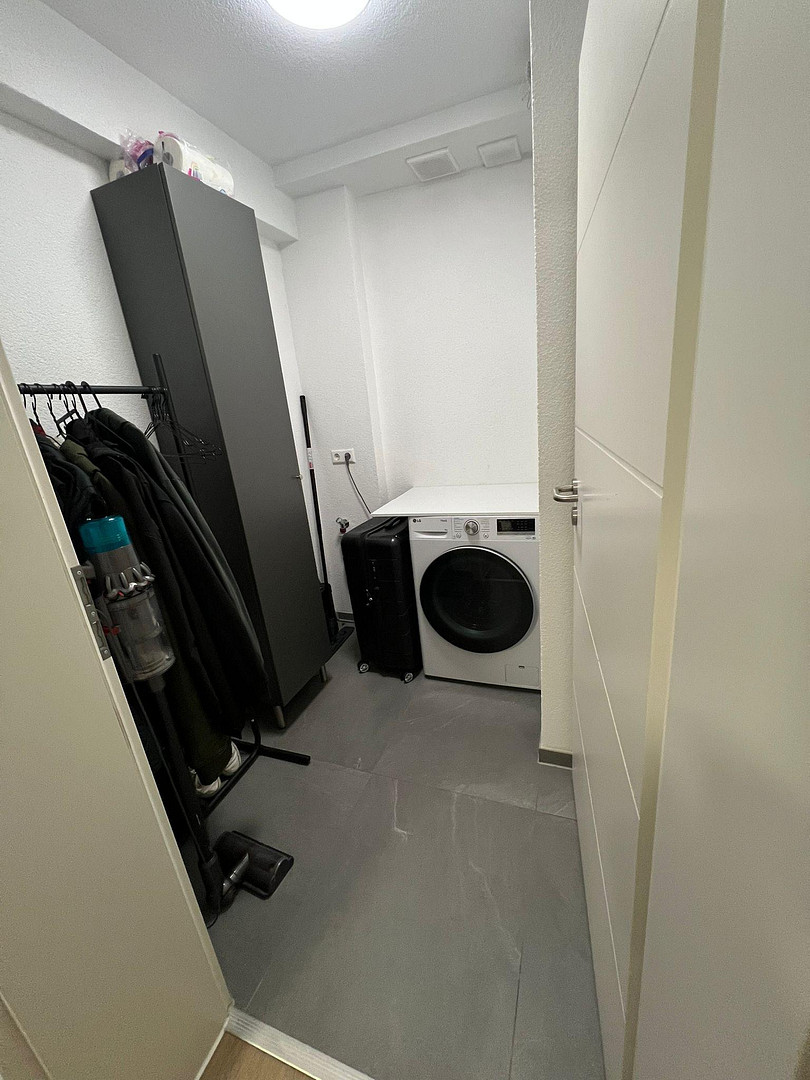 Kernsaniert, Stylische 2-Zim.-Wohnung mit Riesen-Terrasse & Traumhafter Aussicht! – Foto 15