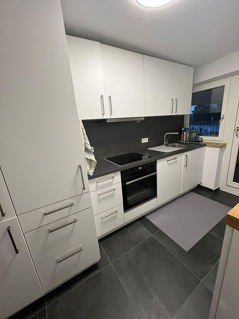 Kernsaniert, Stylische 2-Zim.-Wohnung mit Riesen-Terrasse & Traumhafter Aussicht! – Foto 5