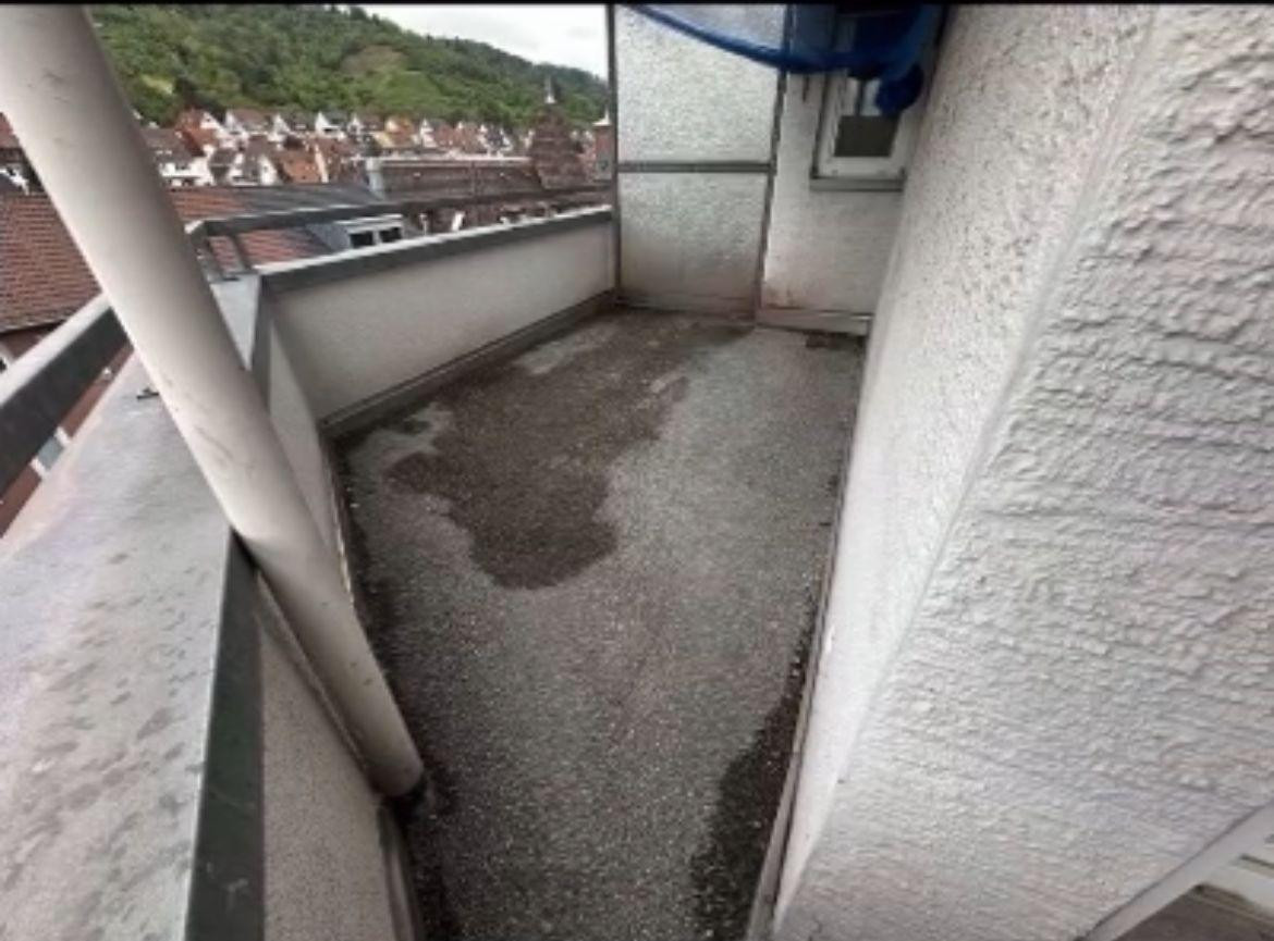 Kernsaniert, Stylische 2-Zim.-Wohnung mit Riesen-Terrasse & Traumhafter Aussicht! – Foto 18