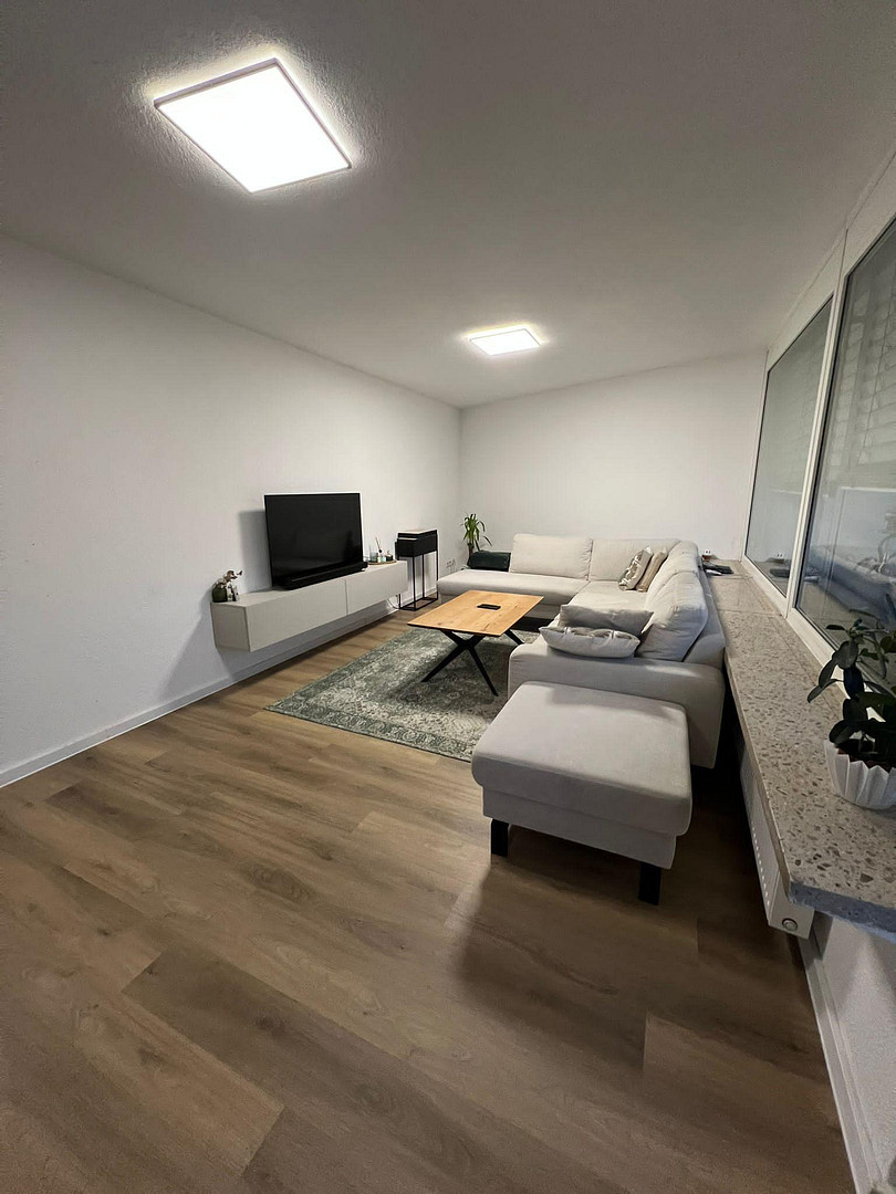 Kernsaniert, Stylische 2-Zim.-Wohnung mit Riesen-Terrasse & Traumhafter Aussicht! – Foto 2