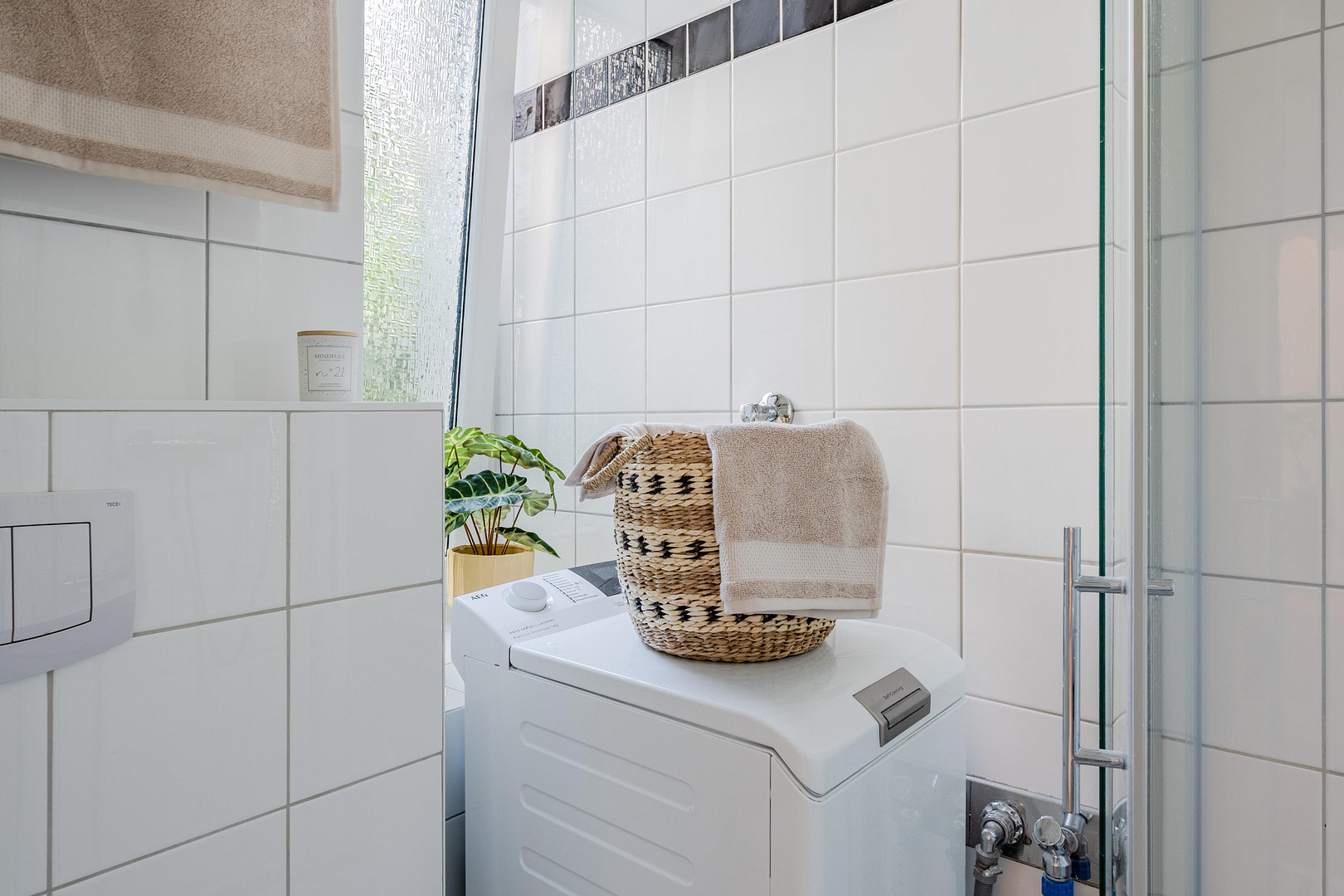 *PROVISIONSFREI* Bezugsfreie renovierte 2-Zimmer Altbauperle in hersschaftlichem Altbau in TOP-Lage – Prager Strasse 3, 10779 Berlin(Wilmersdorf) – Vorschaubild 8