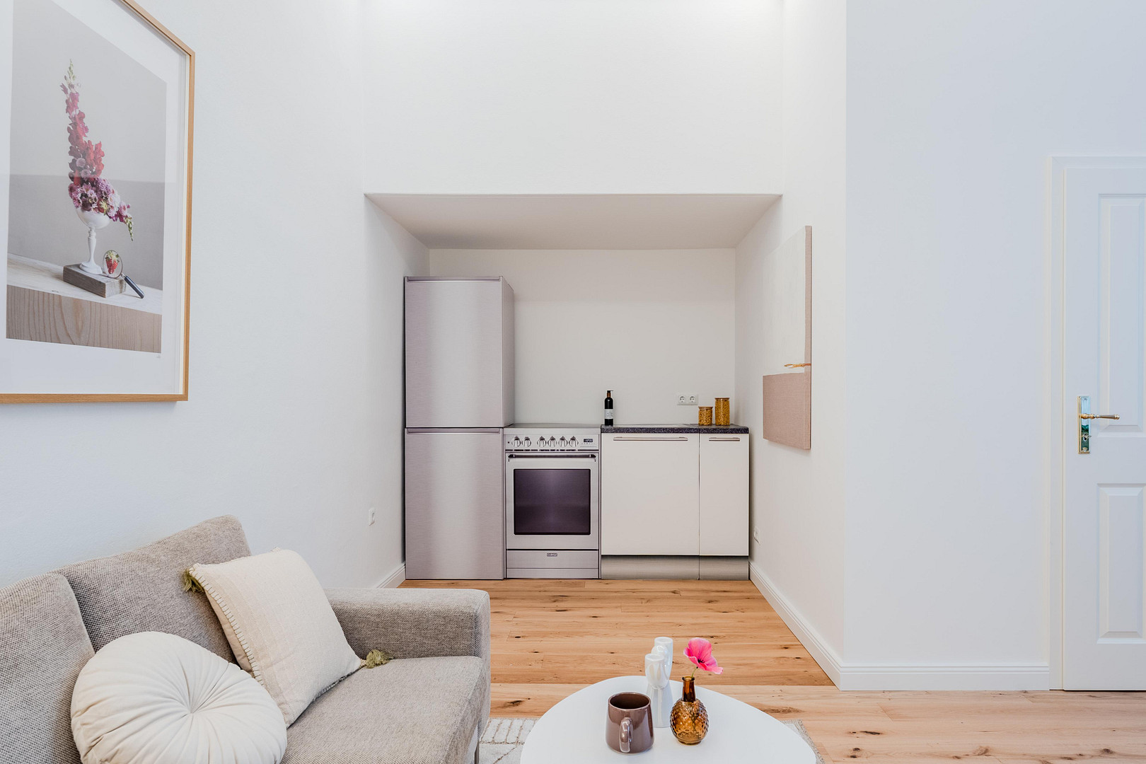 *PROVISIONSFREI* Bezugsfreie renovierte 2-Zimmer Altbauperle in hersschaftlichem Altbau in TOP-Lage – Prager Strasse 3, 10779 Berlin(Wilmersdorf) – Vorschaubild 12