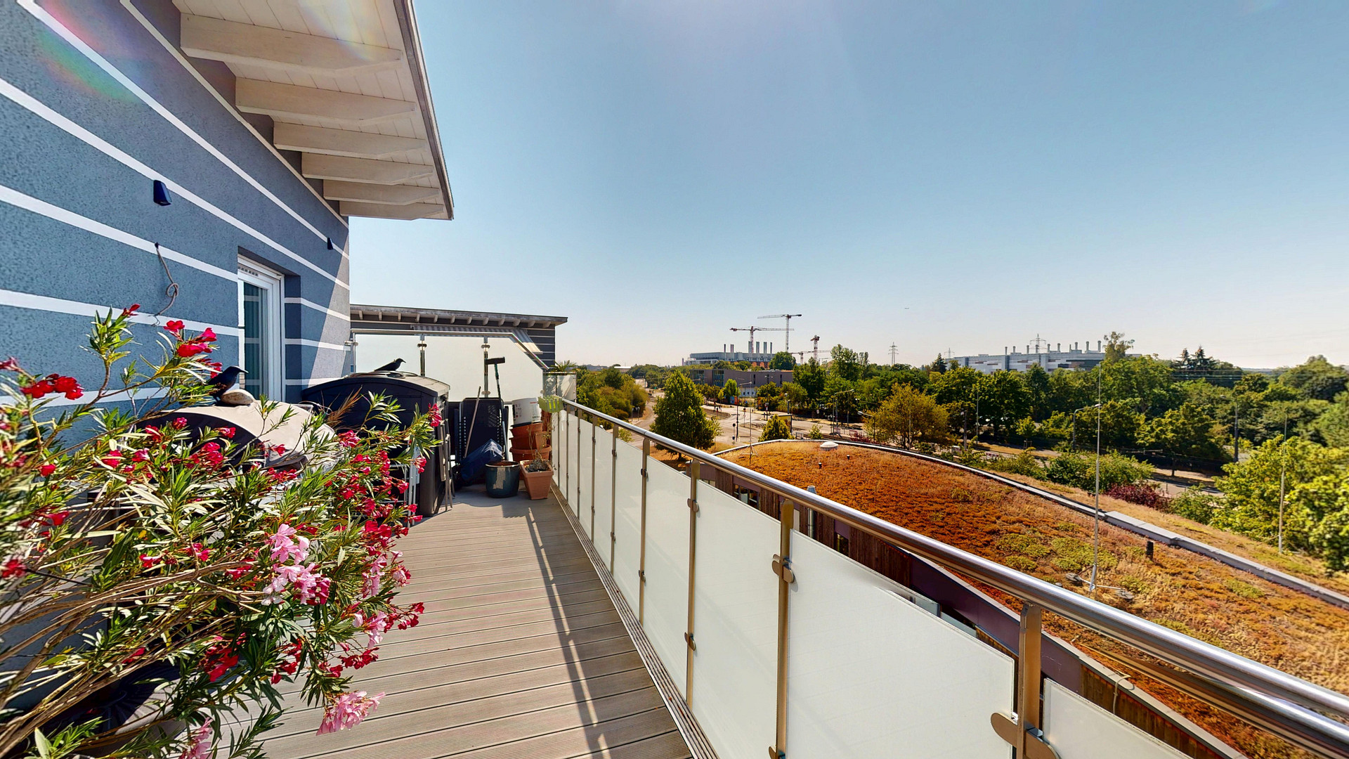 Einzigartige Vier-Zimmer-Penthousewohnung mit Lift und Terrasse in Frankfurt am Main – 65934 Frankfurt am Main(Nied) – Vorschaubild 2