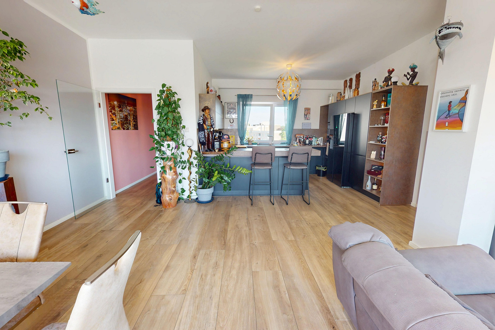 Einzigartige Vier-Zimmer-Penthousewohnung mit Lift und Terrasse in Frankfurt am Main – 65934 Frankfurt am Main(Nied) – Vorschaubild 5