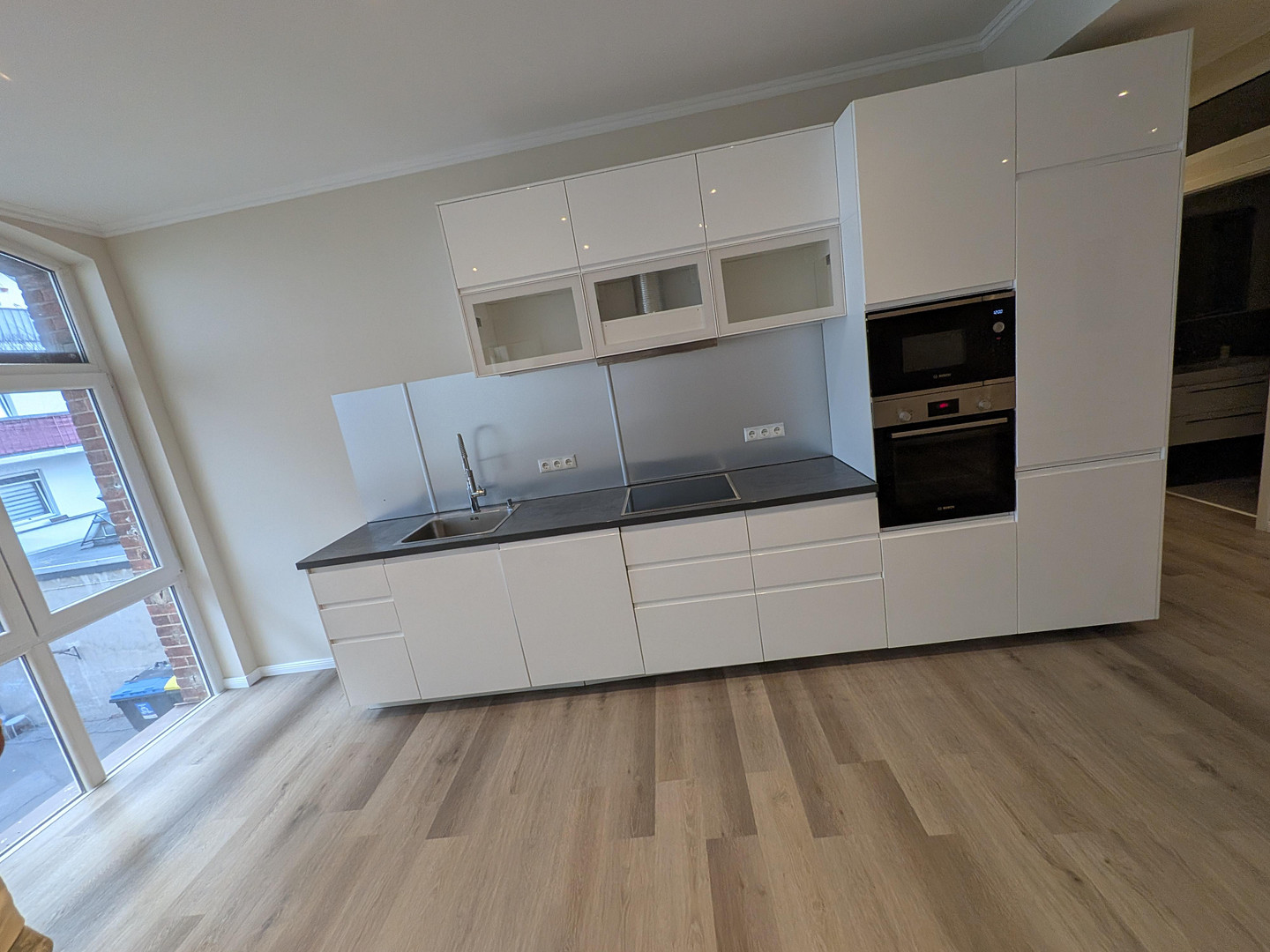 Top 5-Zimmer KfW Wohnung mit Küche, Balkon Bodenheizung in bester Lage von Wiesbaden Mitte – Moritzstraße  68, 65185 Wiesbaden – Vorschaubild 2