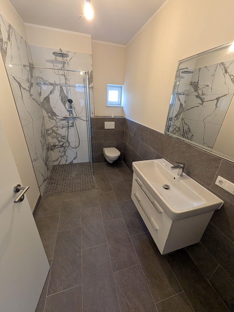 Top 5-Zimmer KfW Wohnung mit Küche, Balkon Bodenheizung in bester Lage von Wiesbaden Mitte – Moritzstraße  68, 65185 Wiesbaden – Vorschaubild 4