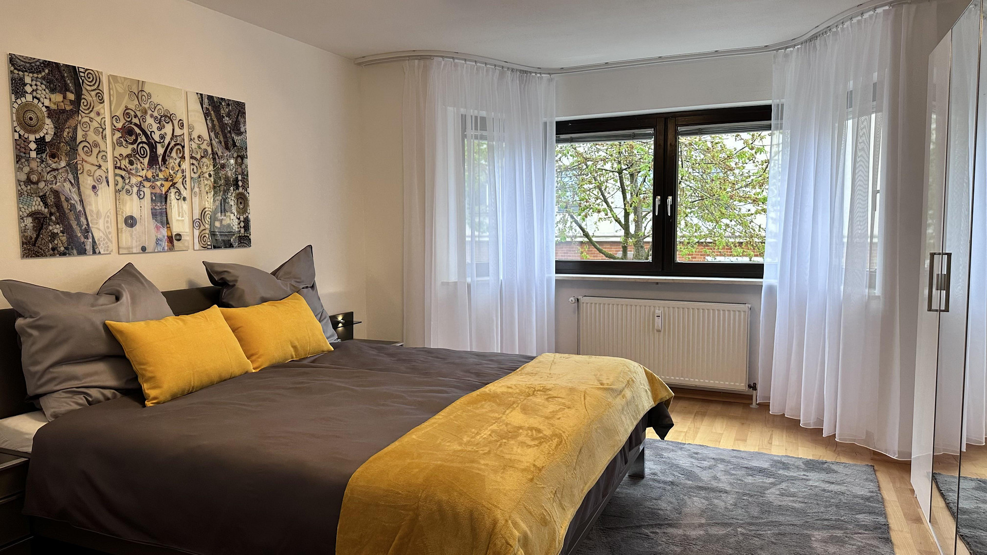 Neben der U-Bahn, komplett möbliert, 3-Zimmer-Wohnung - Wohnen auf Zeit in Milbertshofen – Georgenschwaigstraße 24, 80807 München(Milbertshofen) – Vorschaubild 15