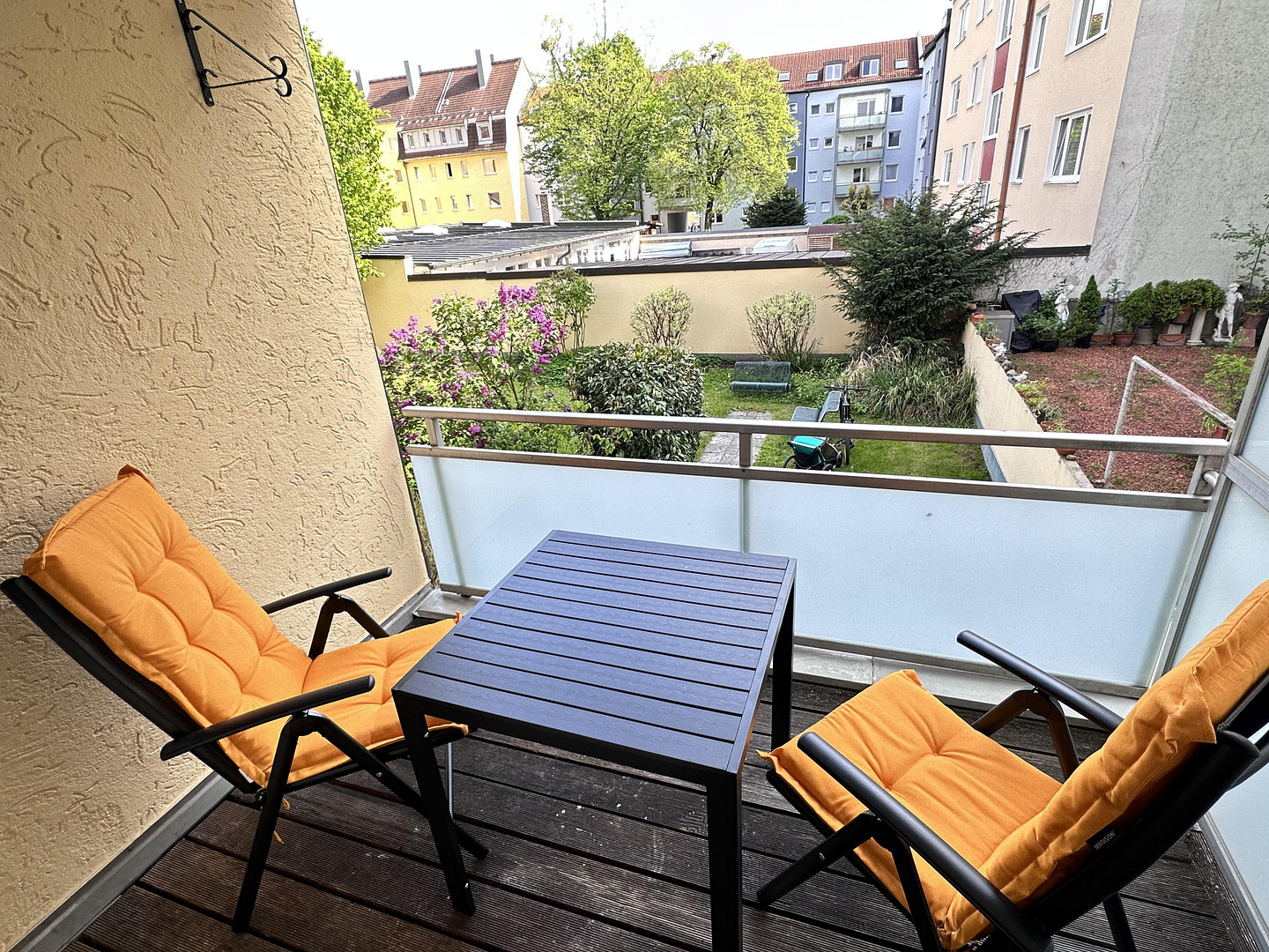Neben der U-Bahn, komplett möbliert, 3-Zimmer-Wohnung - Wohnen auf Zeit in Milbertshofen – Georgenschwaigstraße 24, 80807 München(Milbertshofen) – Vorschaubild 8