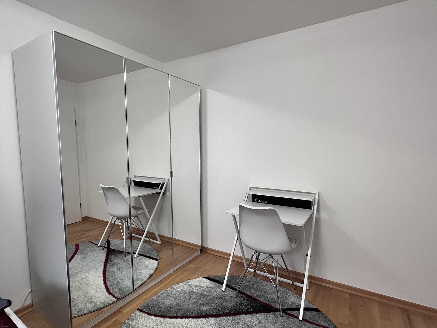 Neben der U-Bahn, komplett möbliert, 3-Zimmer-Wohnung - Wohnen auf Zeit in Milbertshofen – Georgenschwaigstraße 24, 80807 München(Milbertshofen) – Vorschaubild 25