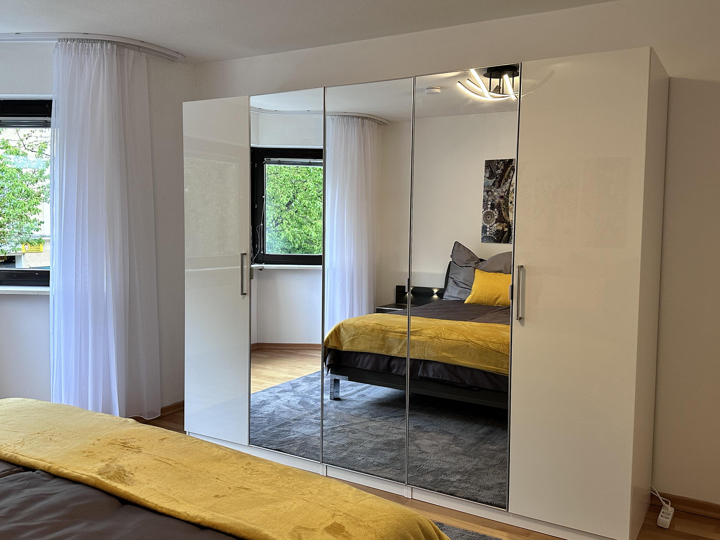 Neben der U-Bahn, komplett möbliert, 3-Zimmer-Wohnung - Wohnen auf Zeit in Milbertshofen – Georgenschwaigstraße 24, 80807 München(Milbertshofen) – Vorschaubild 19