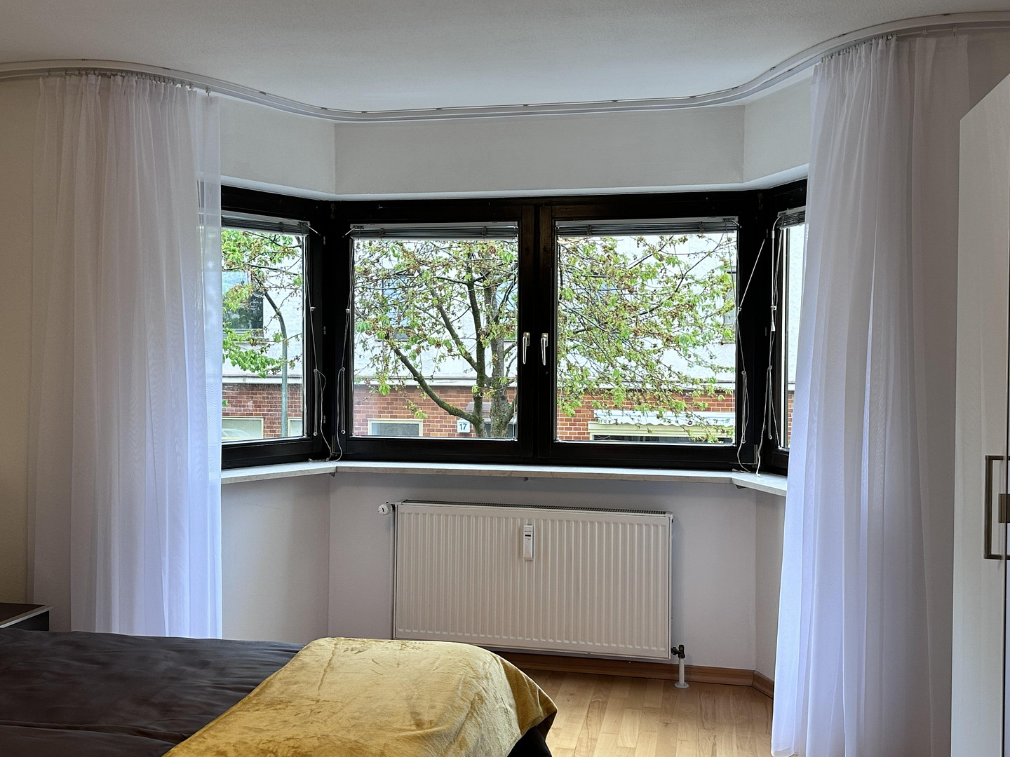 Neben der U-Bahn, komplett möbliert, 3-Zimmer-Wohnung - Wohnen auf Zeit in Milbertshofen – Georgenschwaigstraße 24, 80807 München(Milbertshofen) – Vorschaubild 18
