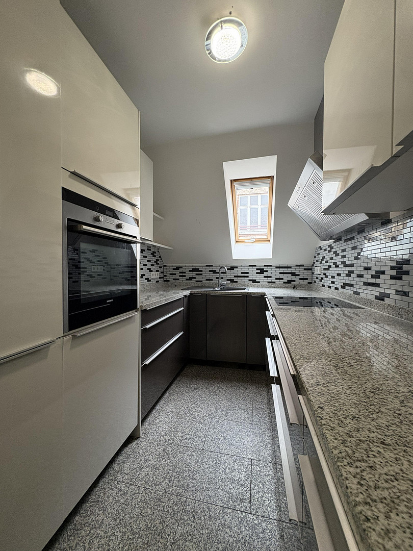 Lichtdurchflutete & klimatisierte DG-Wohnung in Stuttgart West – Ludwigstraße 110A, 70197 Stuttgart(West) – Vorschaubild 3
