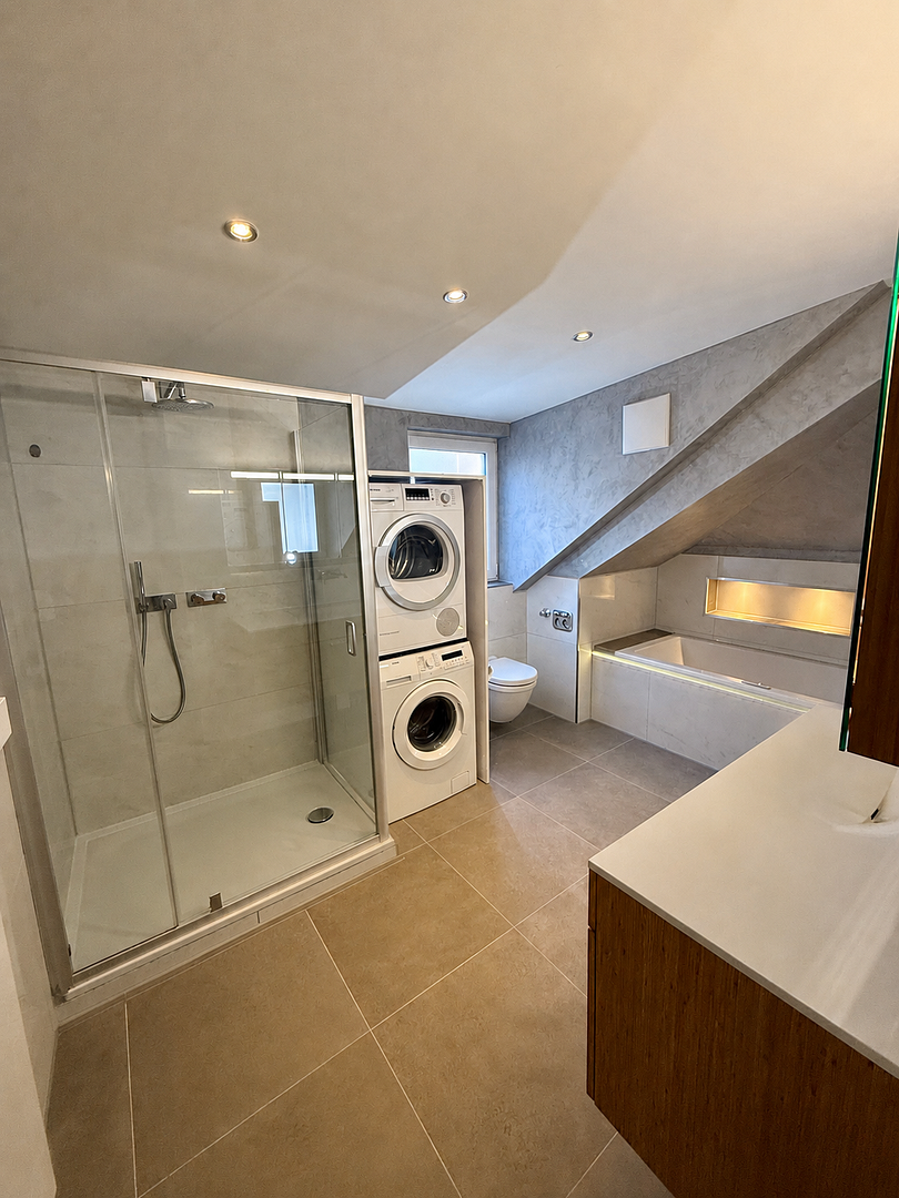 Lichtdurchflutete & klimatisierte DG-Wohnung in Stuttgart West – Ludwigstraße 110A, 70197 Stuttgart(West) – Vorschaubild 2