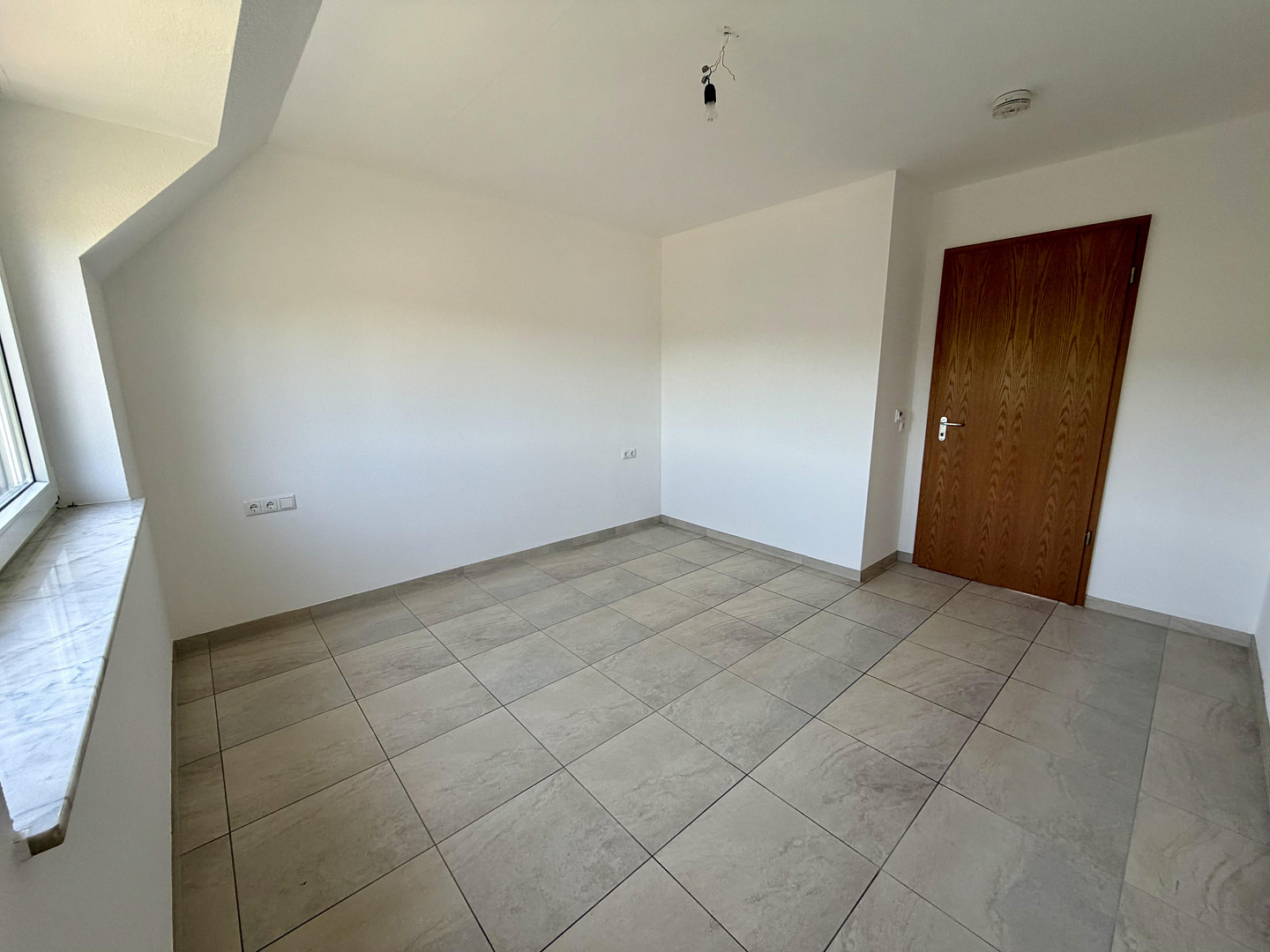 Wohnen mit Blick auf Burg Frankenstein -Erstbezug nach Renovierung- 2-Zimmer mit EBK & TG-Stellplatz – 64297 Eberstadt – Vorschaubild 5