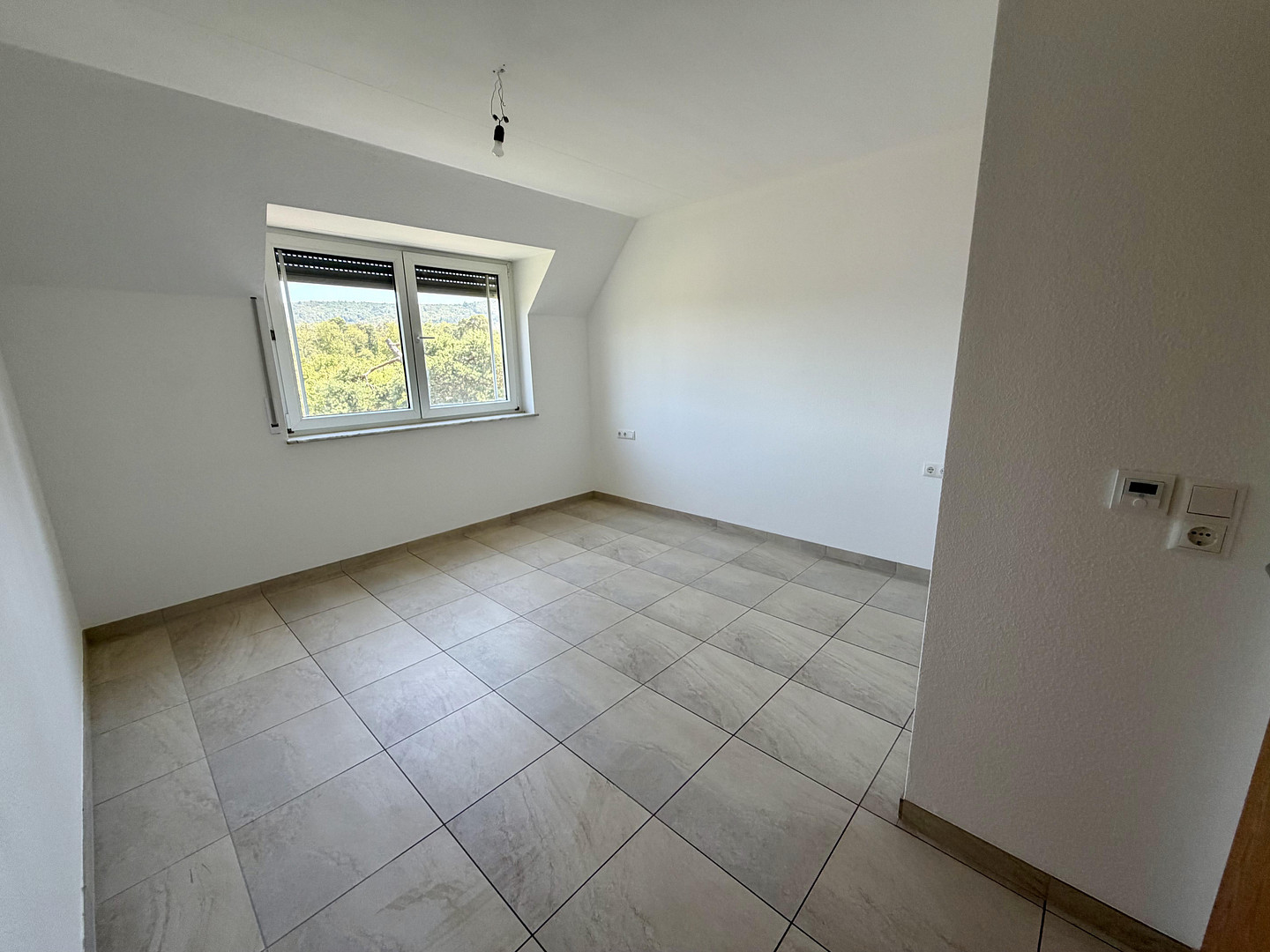 Wohnen mit Blick auf Burg Frankenstein -Erstbezug nach Renovierung- 2-Zimmer mit EBK & TG-Stellplatz – 64297 Eberstadt – Vorschaubild 4