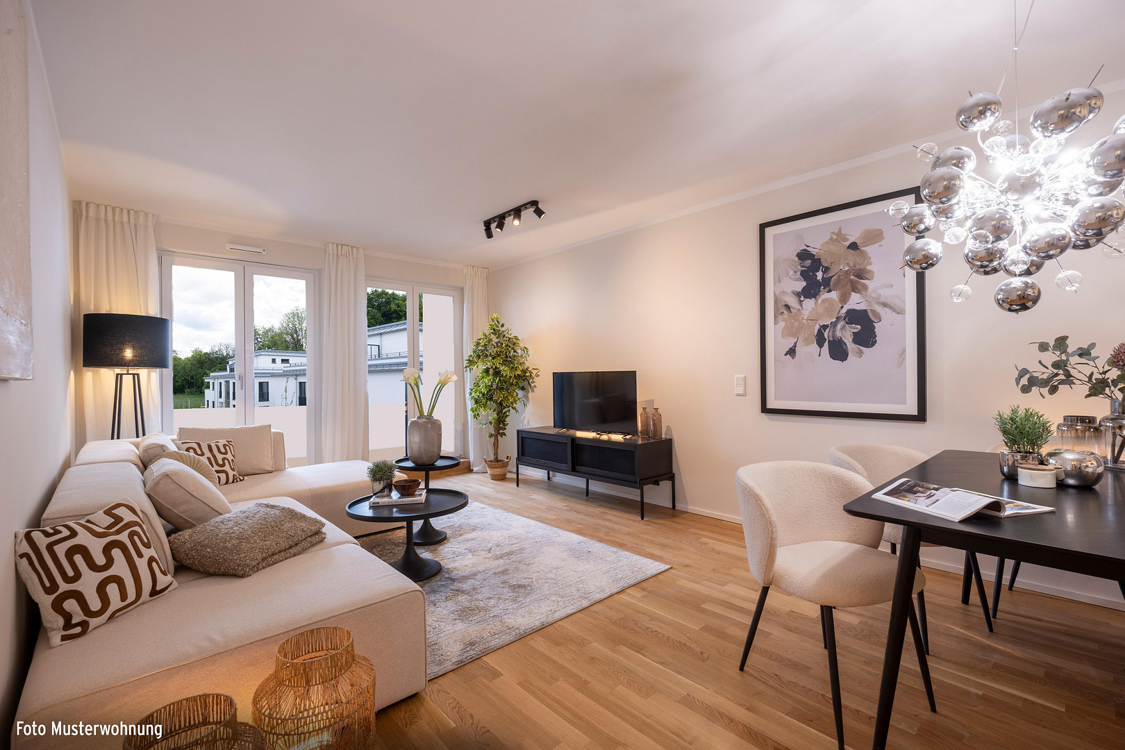 *BEZUGSFERTIG* STILVOLLE 4-ZIMMER-WOHNUNG MIT HERRLICHEM SÜD-BALKON – Fußbergstraße, 82131 Gauting – Vorschaubild 3
