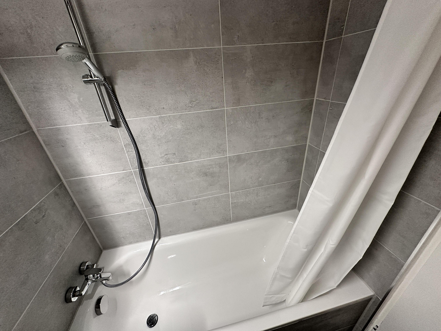 Helle 1-Zimmer-Wohnung mit Balkon — vollrenoviert, möbliert — München- Forstenried – 81476 München(Fürstenried) – Vorschaubild 7