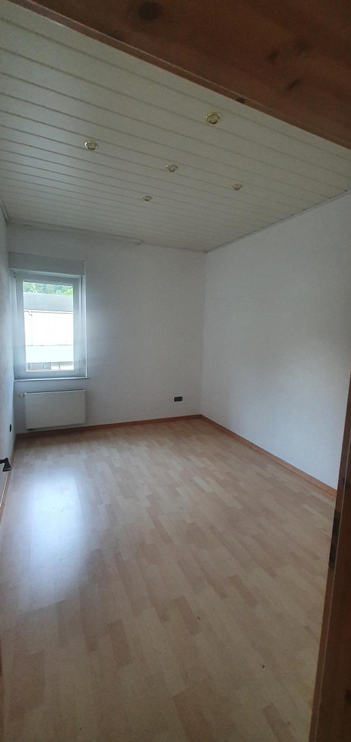Mehrfamilienhaus mit Gewerbeeinheit in Bestlage   Terasse/Garage/Freiflächen usw... auf Hauptstrasse – Ütterlingser Str. 23, 58791 Werdohl(Ütterlingsen) – Vorschaubild 16